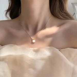 Vintage White Square-Shaped High-Quality Necklace